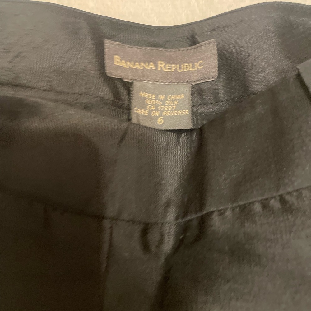Woman’s Banana Republic black silk dress pants